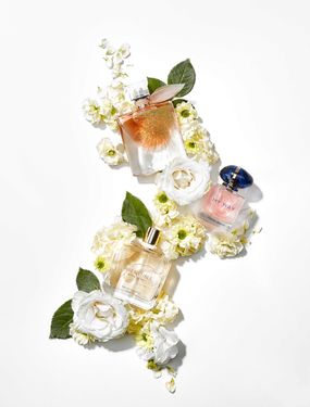 foto parfémy ilustrační